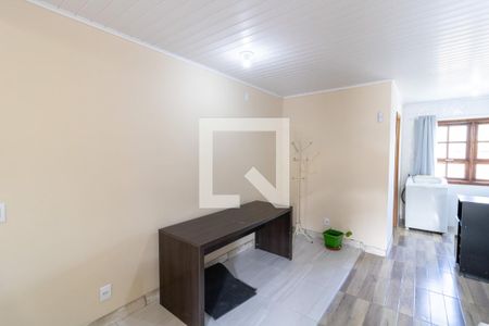 Sala/Cozinha de casa para alugar com 2 quartos, 70m² em São José, Porto Alegre
