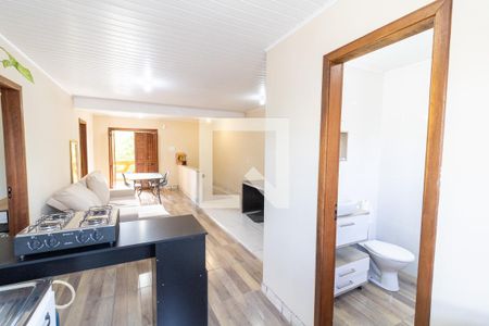 Sala/Cozinha de casa para alugar com 2 quartos, 70m² em São José, Porto Alegre