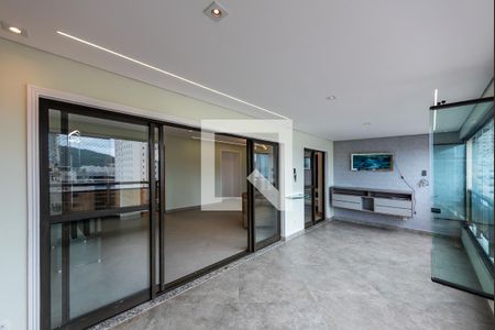 Apartamento para alugar com 3 quartos, 132m² em Ponta da Praia, Santos