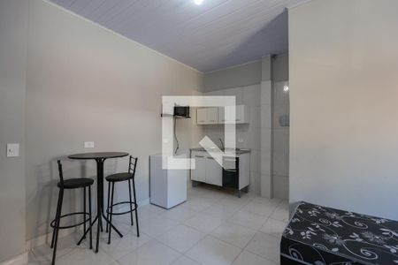 Studio de kitnet/studio para alugar com 1 quarto, 14m² em Parque Assuncao, Taboão da Serra