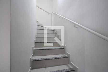 Escada de casa à venda com 3 quartos, 180m² em Braúnas, Contagem