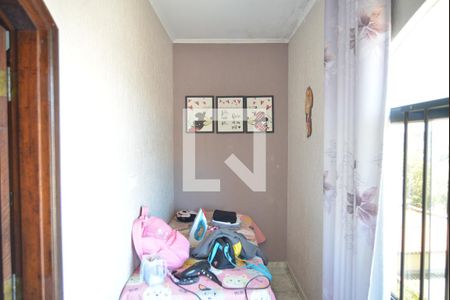 Sacada de casa à venda com 3 quartos, 288m² em Vila Lucinda, Santo André