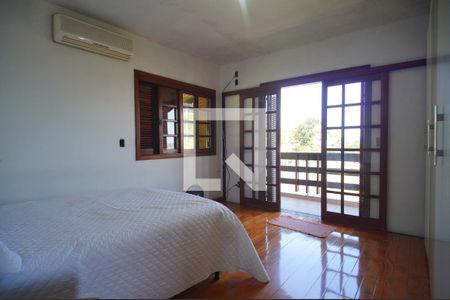 Suíte de casa à venda com 4 quartos, 300m² em Scharlau, São Leopoldo