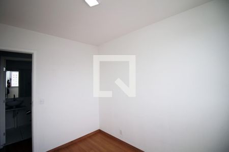 Quarto 2 de apartamento para alugar com 2 quartos, 45m² em Irajá, Rio de Janeiro