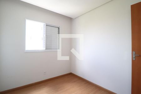 Quarto 1 de apartamento para alugar com 2 quartos, 54m² em Shopping Park, Uberlândia