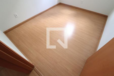 Quarto 1 de apartamento para alugar com 2 quartos, 54m² em Shopping Park, Uberlândia