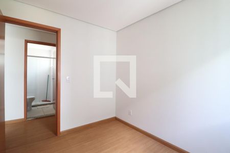 Quarto 1 de apartamento para alugar com 2 quartos, 54m² em Shopping Park, Uberlândia