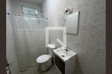 Banheiro de casa para alugar com 1 quarto, 65m² em Todos Os Santos, Rio de Janeiro