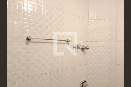 Banheiro de apartamento à venda com 1 quarto, 55m² em Pinheiros, São Paulo