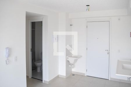 Sala e Cozinha de apartamento à venda com 2 quartos, 35m² em Guaiauna, São Paulo