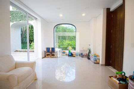 Apartamento à venda com 4 quartos, 251m² em Cerqueira César, São Paulo