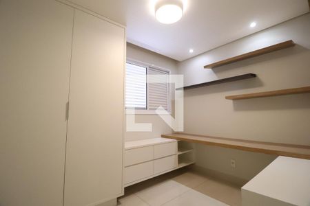 Quarto 1 de apartamento para alugar com 3 quartos, 115m² em Granada, Uberlândia