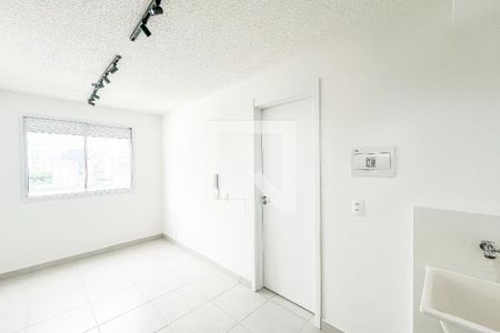 Sala/Cozinha de apartamento para alugar com 1 quarto, 26m² em Parque Industrial Tomas Edson, São Paulo