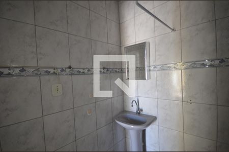 Banheiro de kitnet/studio para alugar com 1 quarto, 18m² em Osvaldo Cruz, Rio de Janeiro