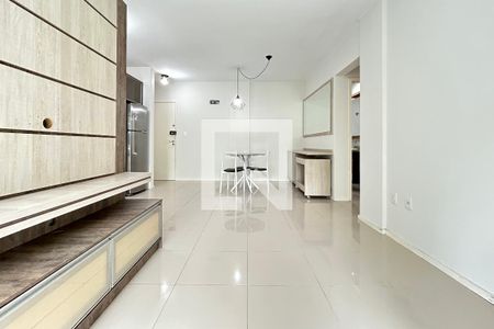 Sala de apartamento para alugar com 2 quartos, 76m² em João Paulo, Florianópolis