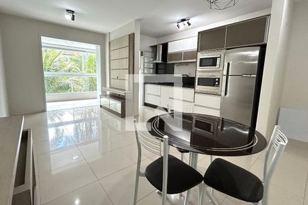 Sala  de apartamento para alugar com 2 quartos, 76m² em João Paulo, Florianópolis