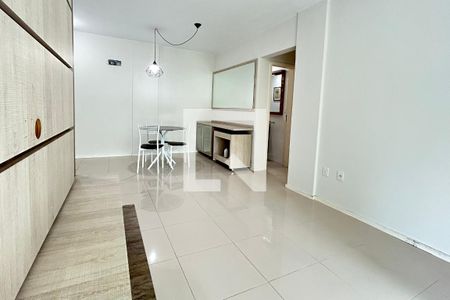 Sala de apartamento para alugar com 2 quartos, 76m² em João Paulo, Florianópolis