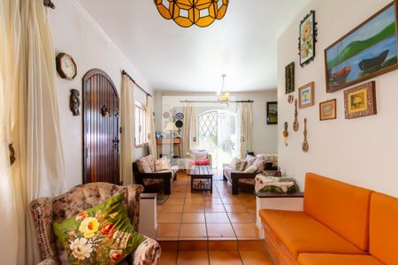 Sala de casa para alugar com 6 quartos, 216m² em Jardim Avelino, São Paulo