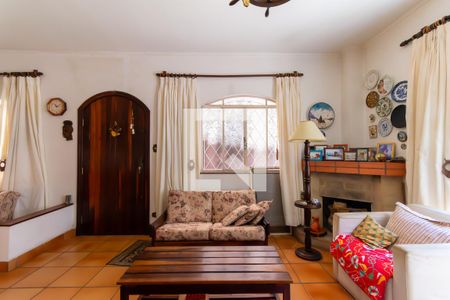 Sala de casa à venda com 6 quartos, 216m² em Jardim Avelino, São Paulo