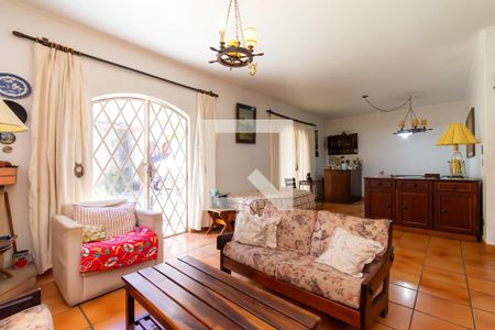 Sala de casa para alugar com 6 quartos, 216m² em Jardim Avelino, São Paulo