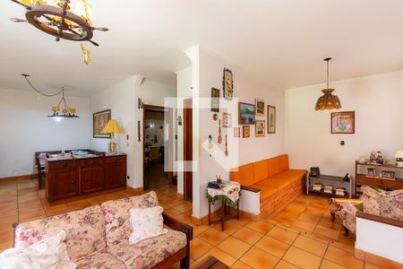 Sala de casa para alugar com 6 quartos, 216m² em Jardim Avelino, São Paulo