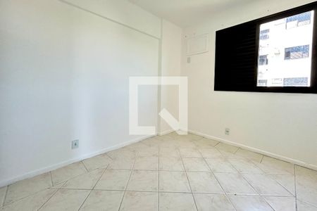Quarto 1 de apartamento para alugar com 2 quartos, 65m² em Itacorubi, Florianópolis