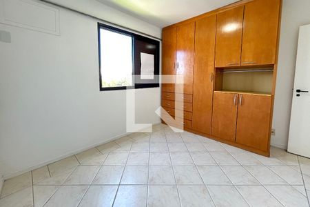 Quarto 2 de apartamento para alugar com 2 quartos, 65m² em Itacorubi, Florianópolis