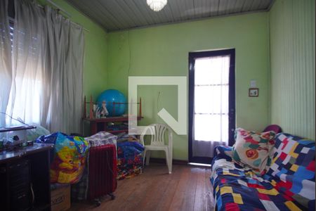 Sala de Estar de casa à venda com 2 quartos, 423m² em Vila Jardim, Porto Alegre