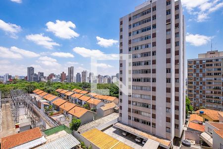 Sala/Cozinha - Vista de apartamento à venda com 1 quarto, 108m² em Pinheiros, São Paulo