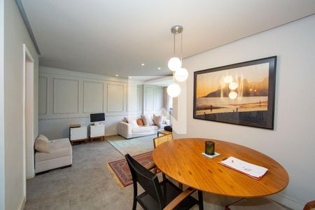 SALA de apartamento para alugar com 2 quartos, 100m² em Belvedere, Belo Horizonte