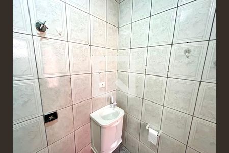 Banheiro de casa para alugar com 1 quarto, 40m² em Vila Rosalia, Guarulhos
