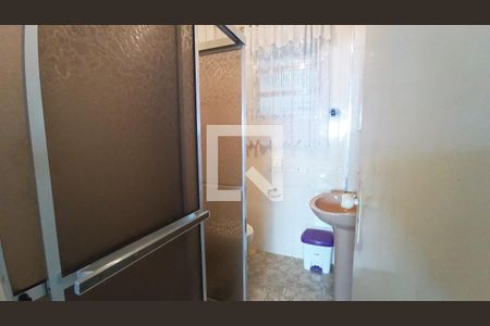 Banheiro de apartamento para alugar com 1 quarto, 50m² em Aviação, Praia Grande