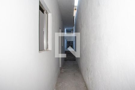 Corredor de casa para alugar com 2 quartos, 125m² em Jardim Iva, São Paulo