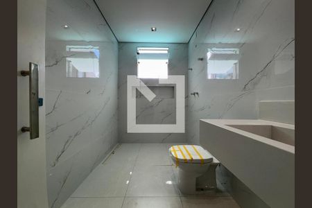 Casa à venda com 3 quartos, 290m² em Serrano, Belo Horizonte