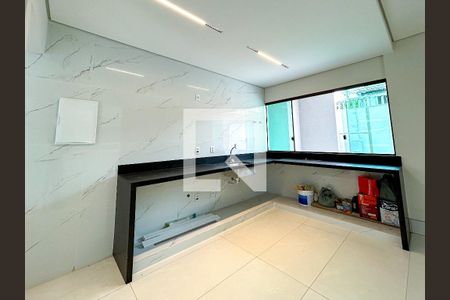 Sala/Cozinha de casa à venda com 3 quartos, 290m² em Serrano, Belo Horizonte