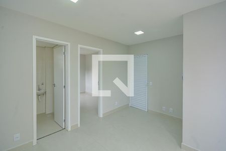 Sala/Cozinha de kitnet/studio para alugar com 1 quarto, 30m² em Jardim Anhanguera, São Paulo