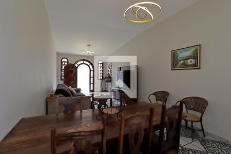 Sala de casa para alugar com 5 quartos, 310m² em Vila Pires, Santo André