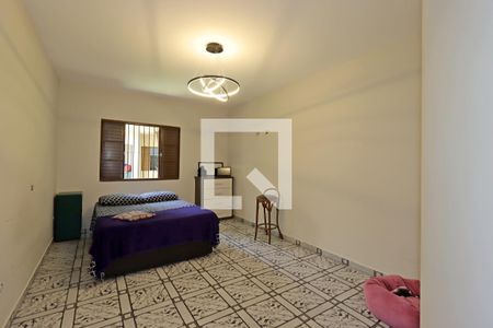 Suíte 1 de casa para alugar com 5 quartos, 310m² em Vila Pires, Santo André