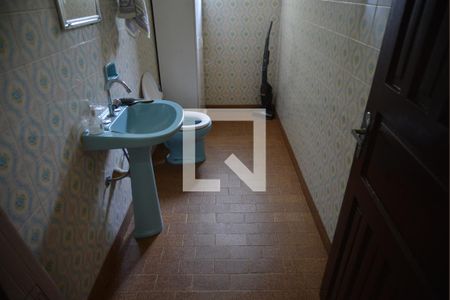 Banheiro Social de casa à venda com 2 quartos, 350m² em Vila Guiomar, Santo André