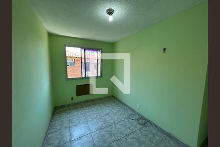 Quarto 1 de apartamento para alugar com 2 quartos, 55m² em Rocha Miranda, Rio de Janeiro