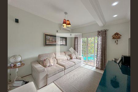 Sala de Tv de casa de condomínio à venda com 4 quartos, 243m² em Vila Romana, São Paulo