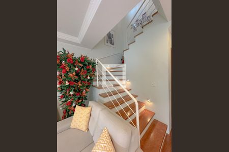 Sala de casa de condomínio à venda com 4 quartos, 243m² em Vila Romana, São Paulo