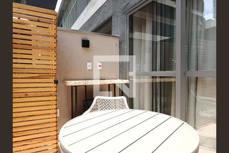 Quintal de kitnet/studio para alugar com 1 quarto, 33m² em Cerqueira César, São Paulo