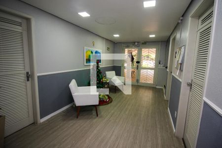 Hall de entrada de apartamento à venda com 2 quartos, 64m² em Cristal, Porto Alegre