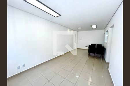 Sala de casa de condomínio à venda com 2 quartos, 85m² em Jardim Bom Clima, Guarulhos