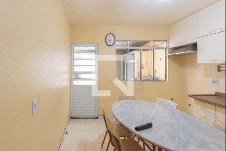 Cozinha de casa de condomínio à venda com 2 quartos, 70m² em Vila Maria Eugênia, Campinas