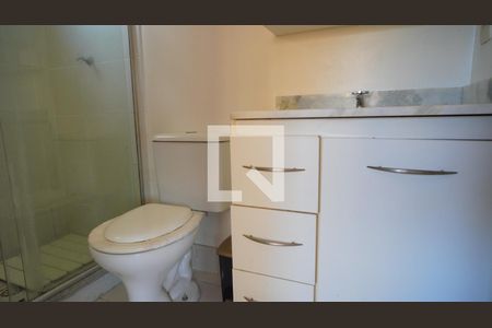 Banheiro suite  de apartamento para alugar com 2 quartos, 70m² em Partenon, Porto Alegre