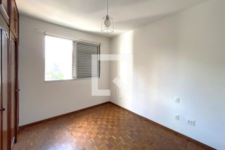 Quarto 2 de apartamento para alugar com 2 quartos, 80m² em Lourdes, Belo Horizonte