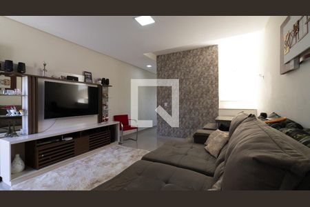 Sala de casa à venda com 2 quartos, 140m² em Vila Paranagua, São Paulo