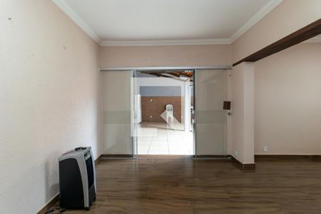 Casa para alugar com 2 quartos, 150m² em São Bernardo, Belo Horizonte